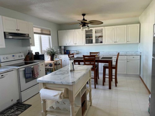 500 8 Street, Fox Creek, AB - Indoor