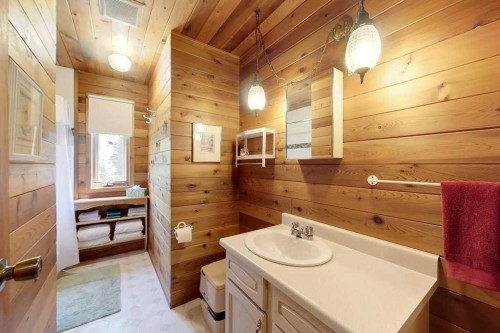 97 Pine Drive, Marten Beach, AB - Indoor Photo Showing Bathroom
