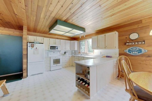 97 Pine Drive, Marten Beach, AB - Indoor Photo Showing Kitchen