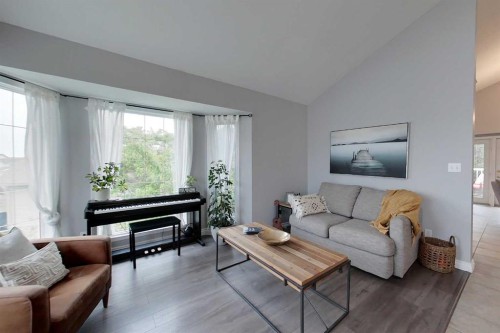805 7 Avenue Sw, Slave Lake, AB - Indoor Photo Showing Living Room