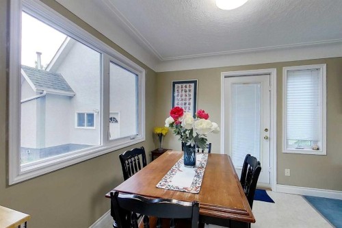4204 6 Avenue, Edson, AB - Indoor Photo Showing Dining Room