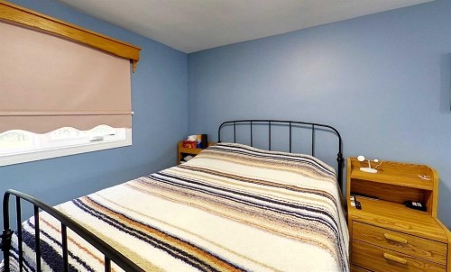 4204 6 Avenue, Edson, AB - Indoor Photo Showing Bedroom