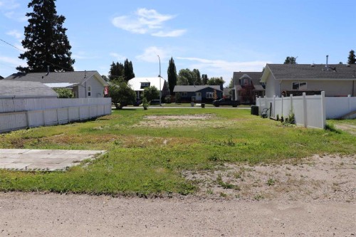 4920 10 Avenue, Edson, AB 