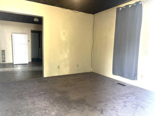 4805 17 Avenue, Edson, AB - Indoor Photo Showing Other Room