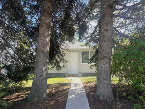 4805 17 Avenue, Edson, AB - Outdoor