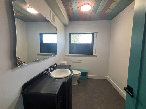 4752 50 Avenue, Whitecourt, AB 