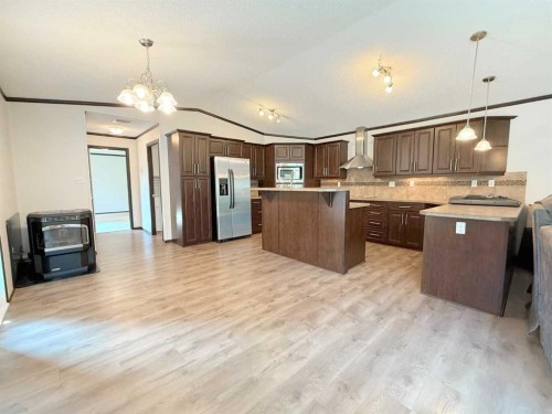 670051A Highway 813, Rural Athabasca County, AB - Indoor Photo Showing Kitchen