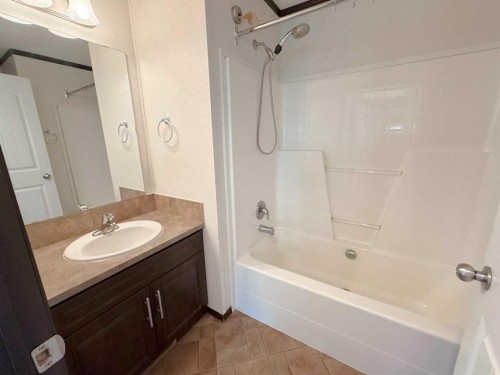 670051A Highway 813, Rural Athabasca County, AB - Indoor Photo Showing Bathroom