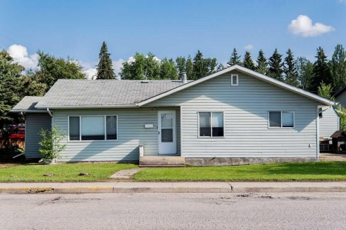 101 Wanyandi Avenue  Hinton, AB T7V 1M6