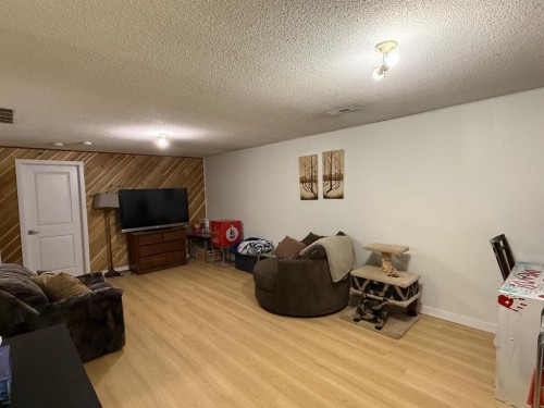 4817 42 Street, Athabasca, AB - Indoor