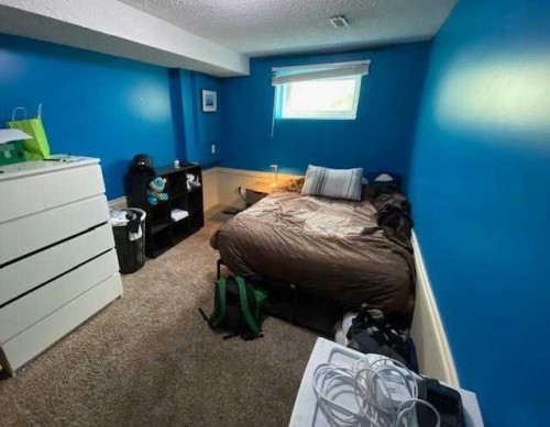 121 Sutherland Avenue, Hinton, AB - Indoor Photo Showing Bedroom