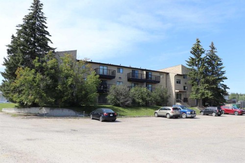 103-1221A Westhaven Drive, Edson, AB - Outdoor