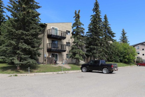 103-1221A Westhaven Drive, Edson, AB - Outdoor