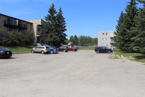 103-1221A Westhaven Drive, Edson, AB - Outdoor