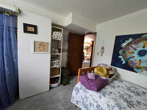 109 Main Street,-57115 Range Road 80, Rochfort Bridge, AB - Indoor Photo Showing Bedroom