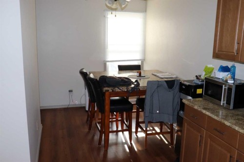 22-5437 10 Avenue, Edson, AB - Indoor Photo Showing Dining Room
