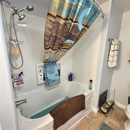 613 53 Street, Edson, AB - Indoor Photo Showing Bathroom