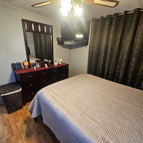 613 53 Street, Edson, AB - Indoor Photo Showing Bedroom
