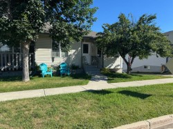 7-4920 53 Avenue  Whitecourt, AB T7S 1V4