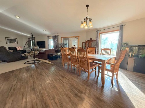 640002 Range Road 230.6, Rural Athabasca County, AB - Indoor Photo Showing Dining Room
