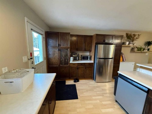 4810 16 Avenue, Edson, AB - Indoor Photo Showing Kitchen