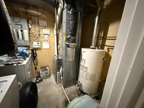 4810 16 Avenue, Edson, AB - Indoor Photo Showing Basement