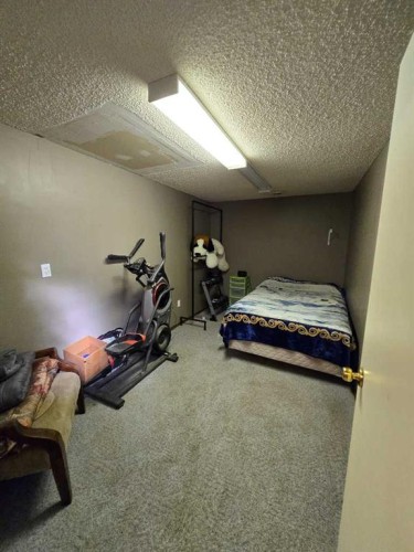 525 6 Avenue, Fox Creek, AB - Indoor