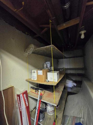 525 6 Avenue, Fox Creek, AB - Indoor