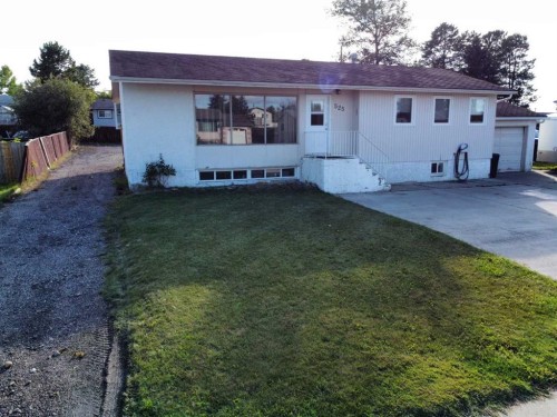 525 6 Avenue, Fox Creek, AB - Outdoor