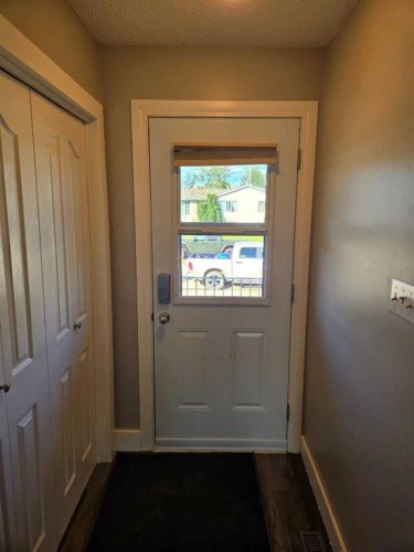 525 6 Avenue, Fox Creek, AB - Indoor Photo Showing Other Room