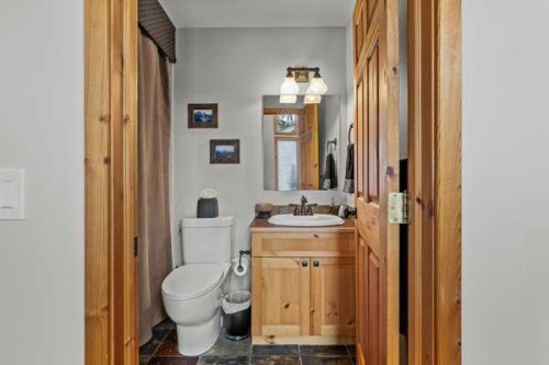 101 Wapiti Close, Canmore, AB - Indoor Photo Showing Bathroom
