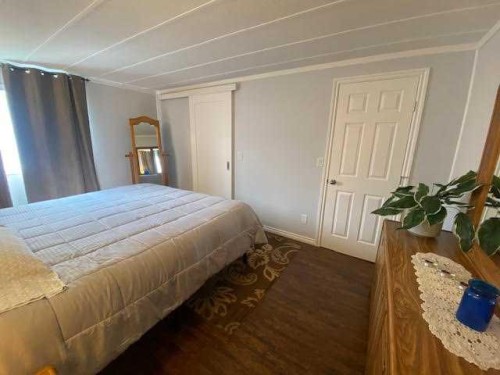126 Nickerson Avenue, Hinton, AB - Indoor Photo Showing Bedroom