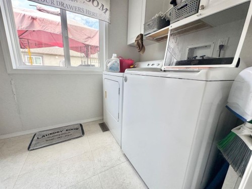 28 Keystone Place, Whitecourt, AB 