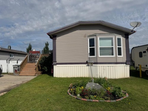 28 Keystone Place, Whitecourt, AB 