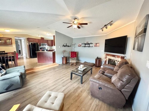 28 Keystone Place, Whitecourt, AB 