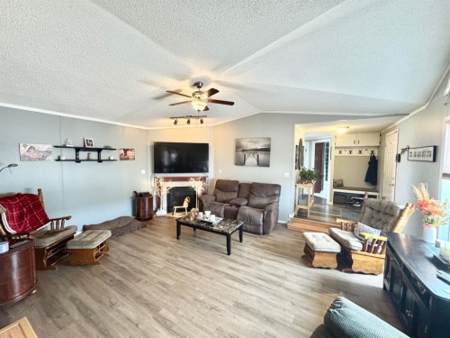 28 Keystone Place, Whitecourt, AB 