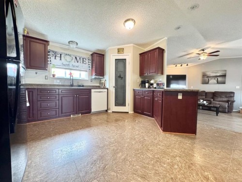 28 Keystone Place, Whitecourt, AB 