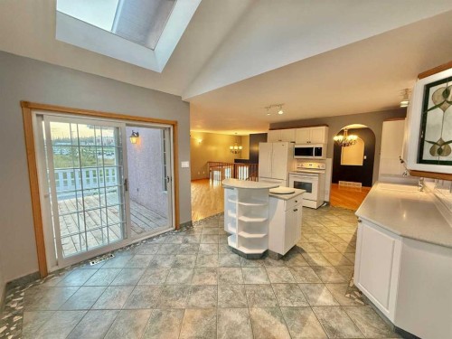 131 Tocher Avenue, Hinton, AB - Indoor