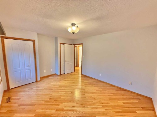 131 Tocher Avenue, Hinton, AB - Indoor Photo Showing Other Room