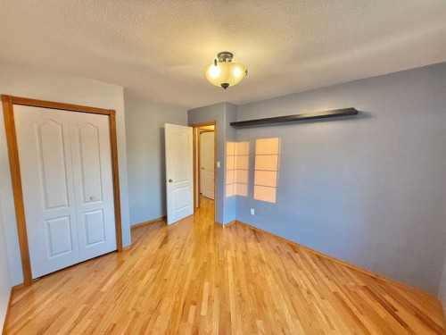 131 Tocher Avenue, Hinton, AB - Indoor Photo Showing Other Room