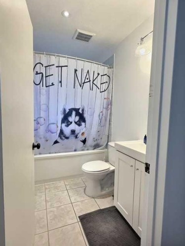 800 Connaught Drive, Jasper, AB - Indoor Photo Showing Bathroom