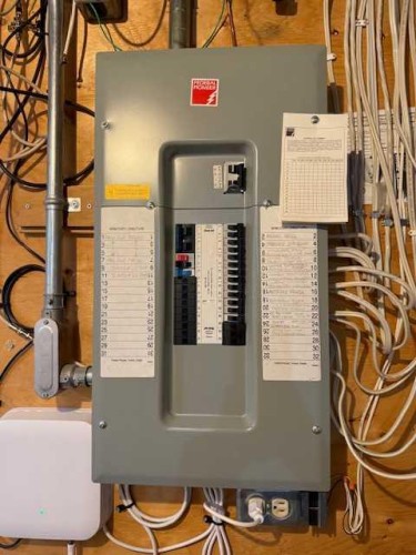 800 Connaught Drive, Jasper, AB - Indoor Photo Showing Basement