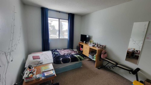 306-5317 5 Avenue, Edson, AB - Indoor Photo Showing Bedroom