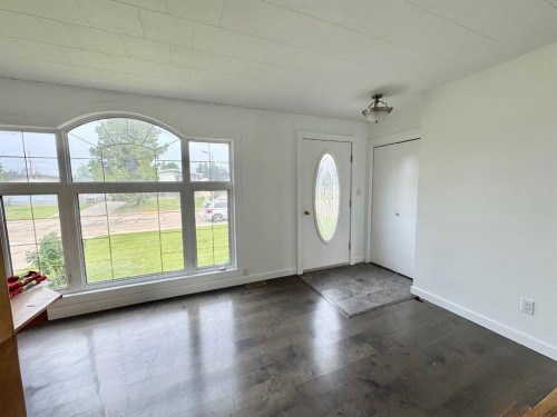 27 Centenial Crescent, Swan Hills, AB - Indoor Photo Showing Other Room