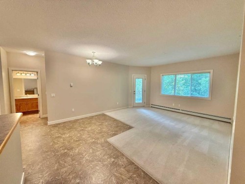 305-109 Seabolt Drive, Hinton, AB - Indoor Photo Showing Other Room