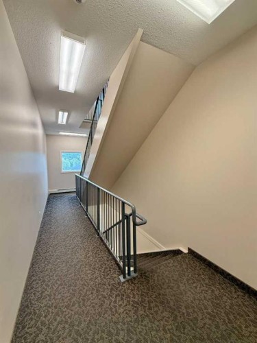 305-109 Seabolt Drive, Hinton, AB - Indoor Photo Showing Other Room