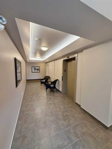 305-109 Seabolt Drive, Hinton, AB - Indoor Photo Showing Other Room