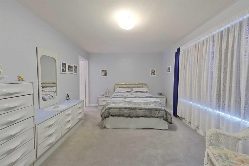 4102 Hees Drive, Athabasca, AB - Indoor Photo Showing Bedroom