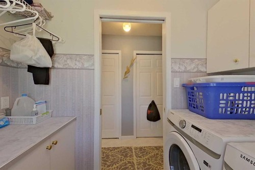 4102 Hees Drive, Athabasca, AB - Indoor Photo Showing Laundry Room