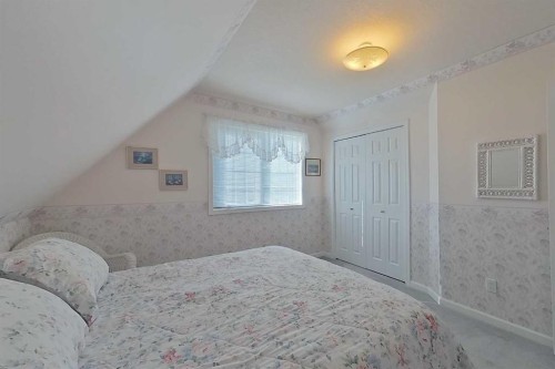 4102 Hees Drive, Athabasca, AB - Indoor Photo Showing Bedroom